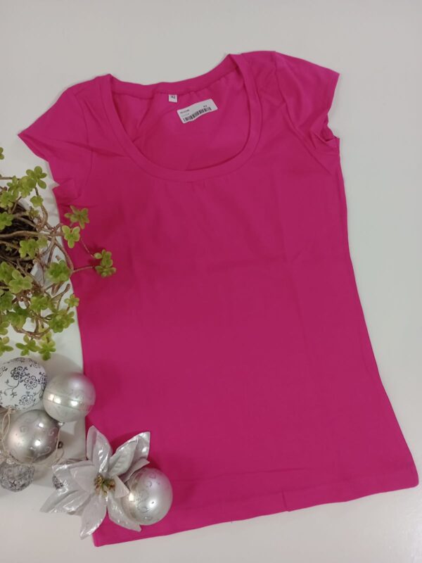 Remera dama talle 42 - Fucsia (96% algodón y 4% lycra)